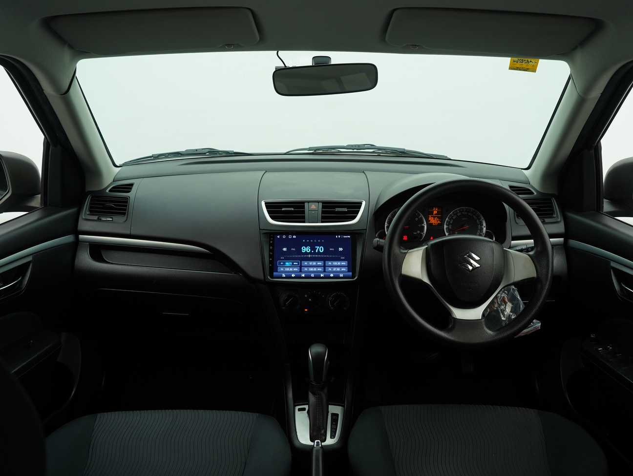 terpakai 2013 Suzuki Swift GL 1.4