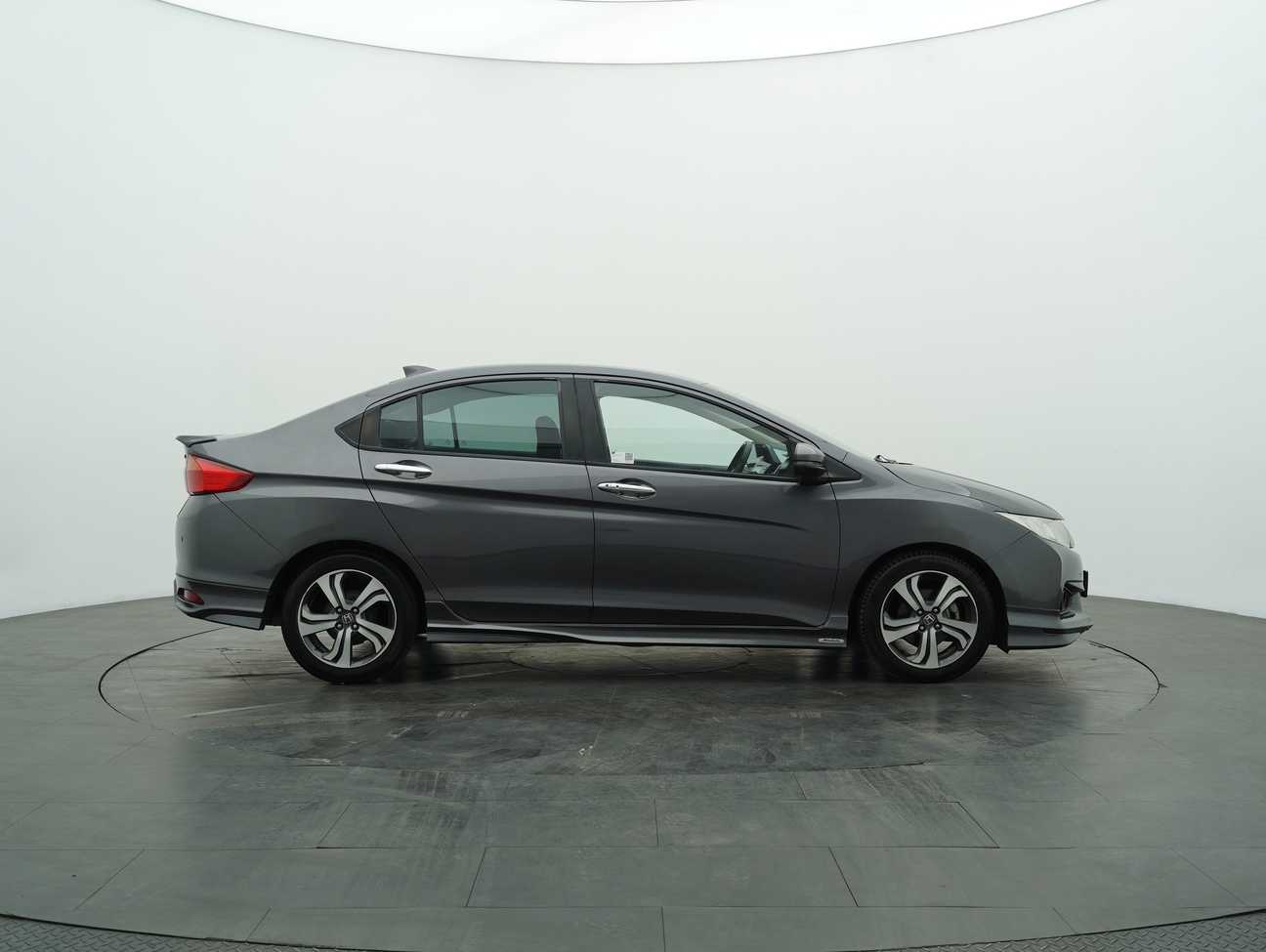 used 2015 Honda City V 1.5