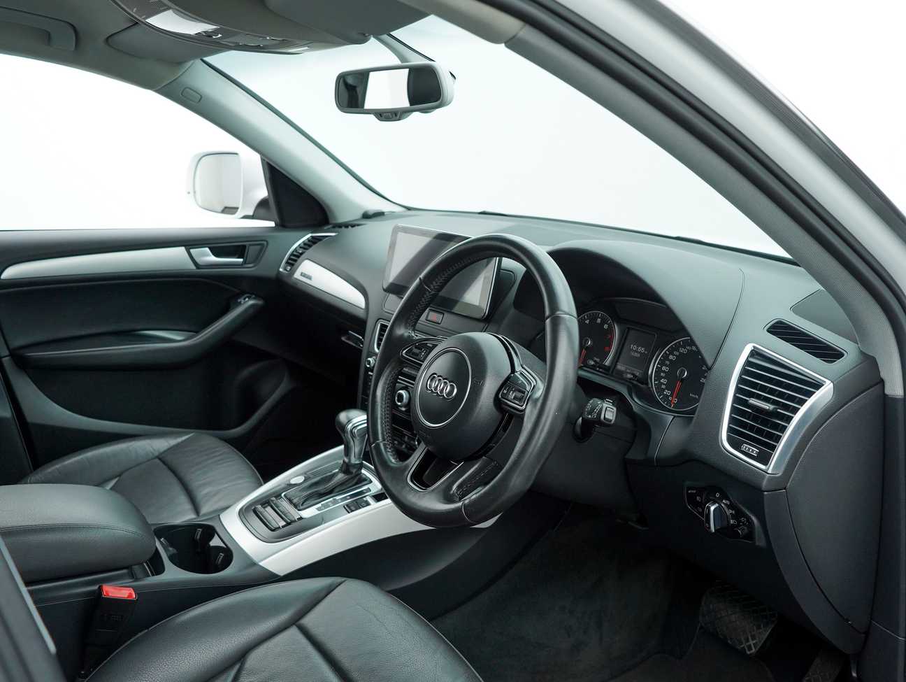 terpakai 2013 Audi Q5 Quattro TFSI 2.0