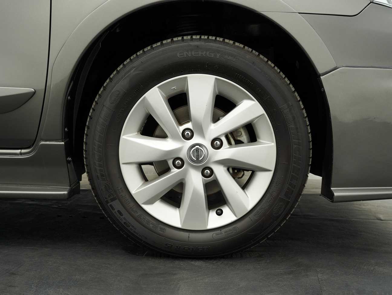 terpakai 2018 Nissan Grand Livina Comfort 1.8