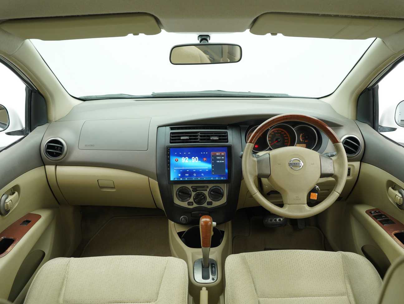 used 2011 Nissan Grand Livina Comfort 1.8