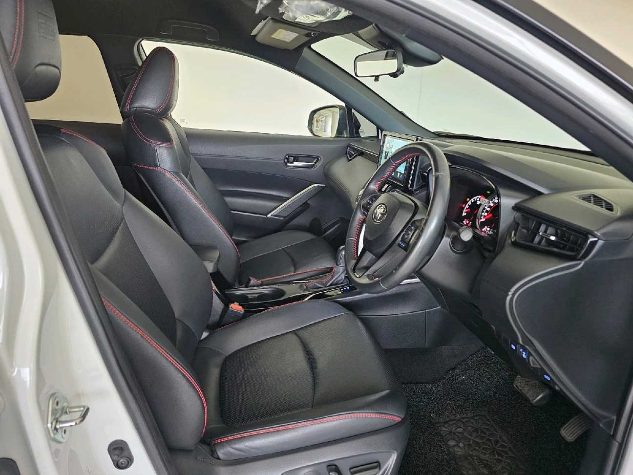 terpakai 2023 Toyota Corolla Cross GR Sport 1.8