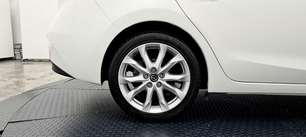 used 2015 Mazda 3 SEDAN SKYACTIV-G (CKD) 2.0