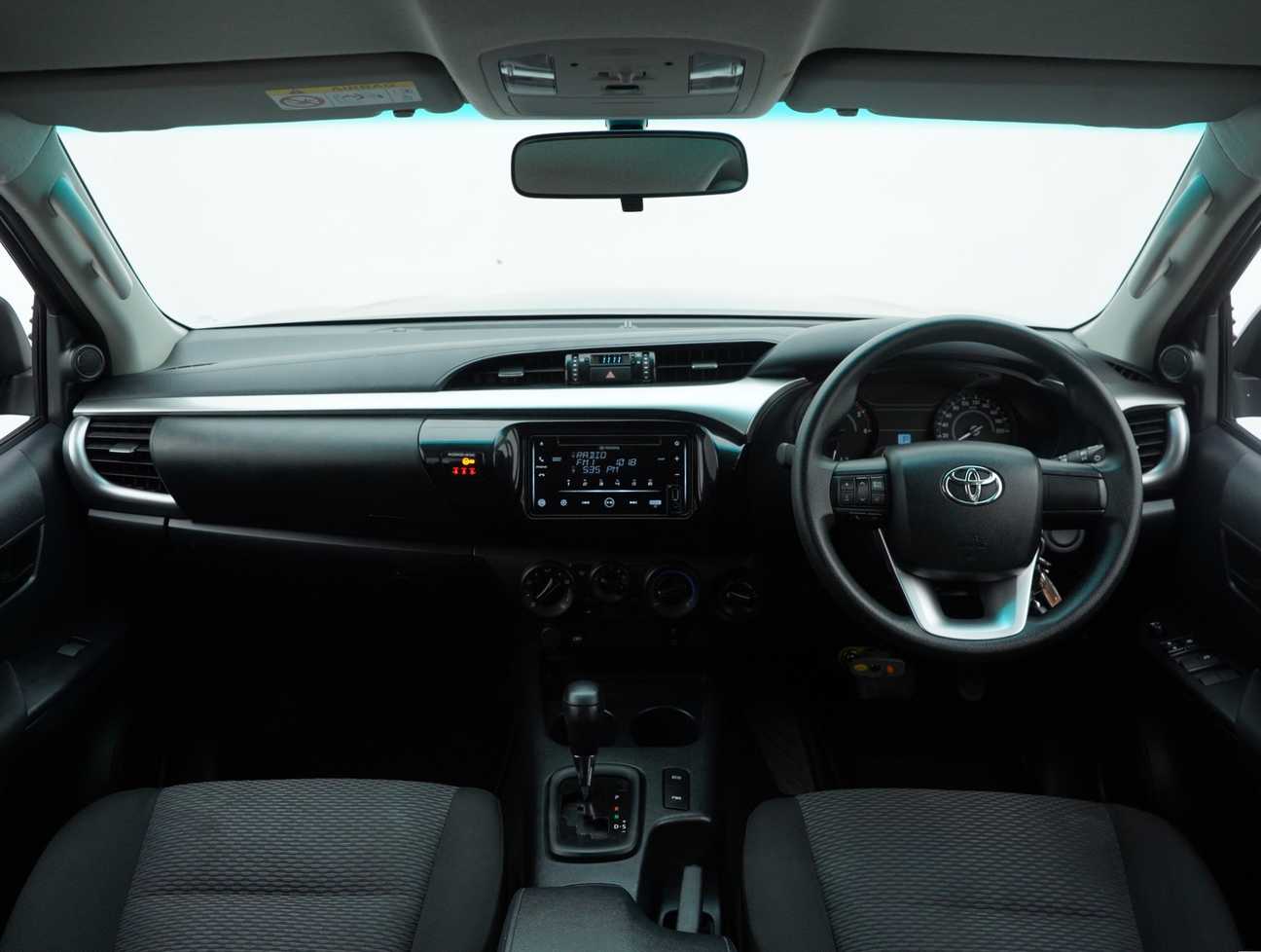 used 2022 Toyota Hilux E Dual Cab 2.4