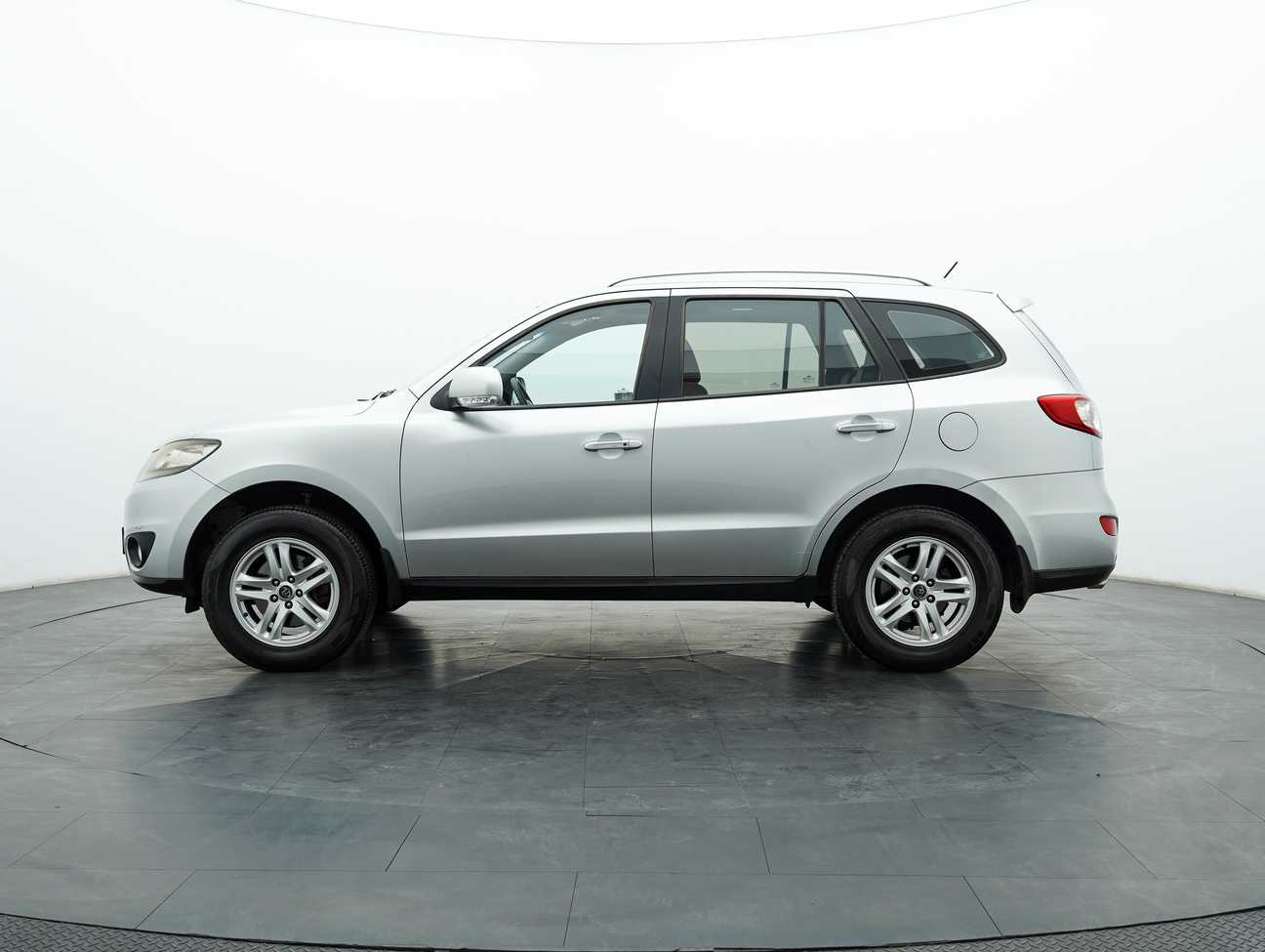 terpakai 2011 Inokom Santa Fe Premium 2.4