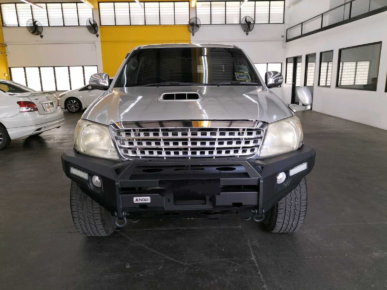 terpakai 2010 Toyota Hilux G VNT Dual Cab 3.0