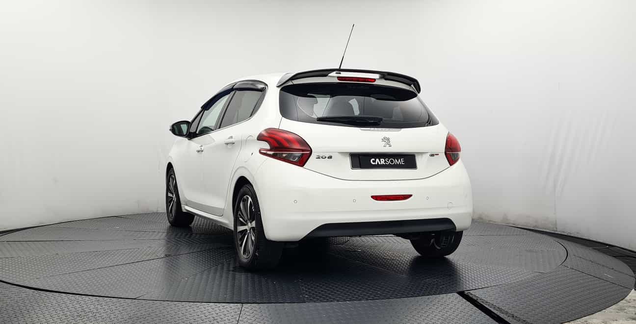 terpakai 2018 Peugeot 208 PURETECH 1.2