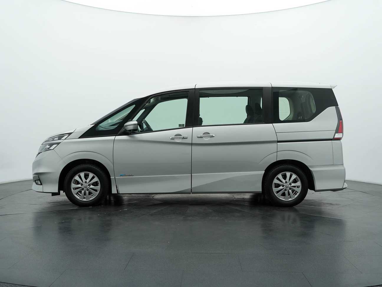 used 2019 Nissan Serena S-Hybrid High-Way Star 2.0