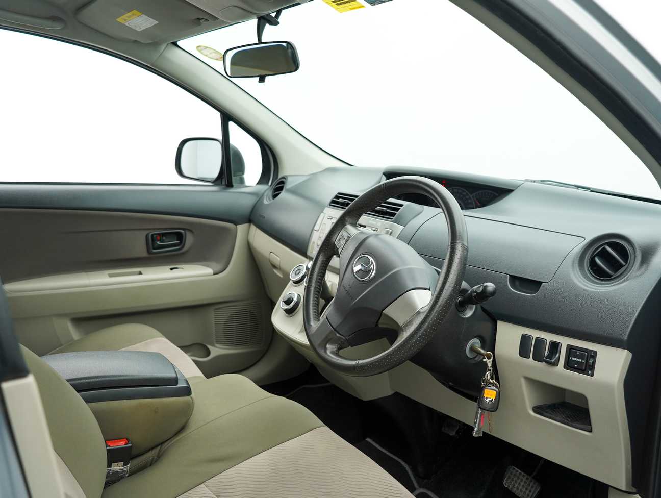 terpakai 2016 Perodua ALZA EZ 1.5