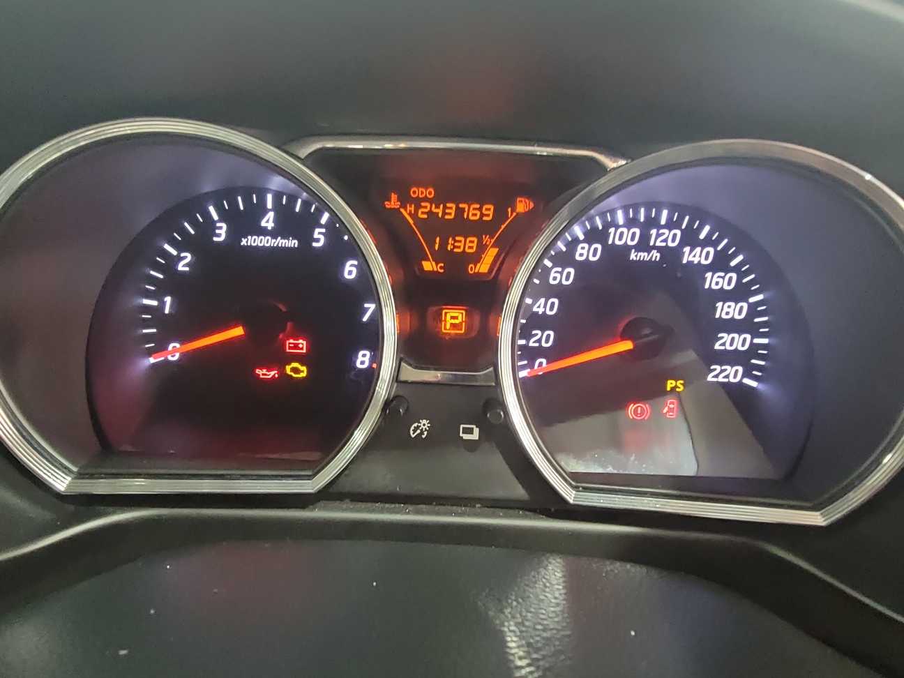 used 2014 Nissan Grand Livina Comfort 1.8