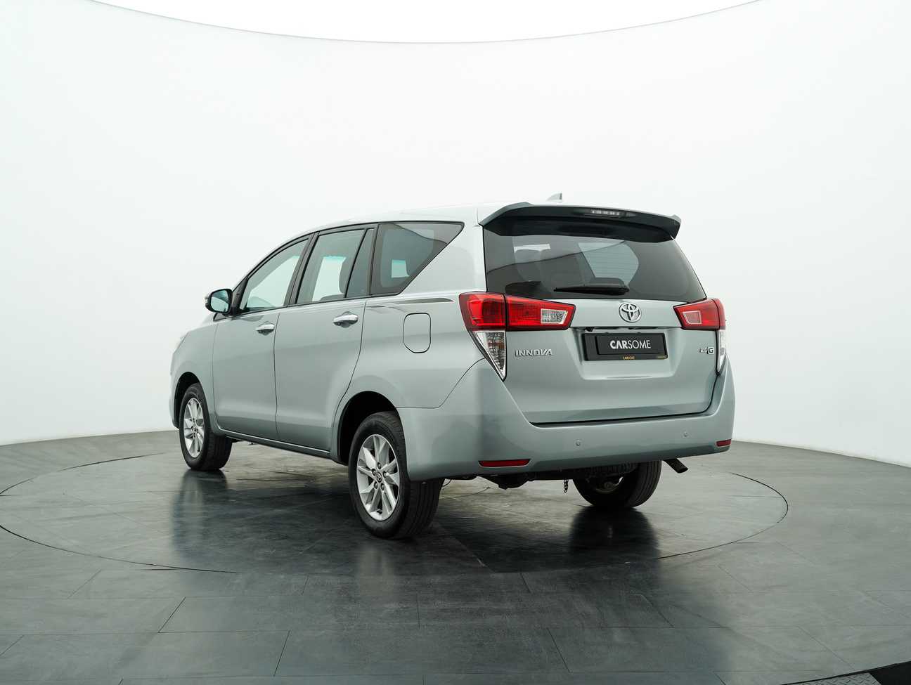 terpakai 2020 Toyota Innova G 2.0