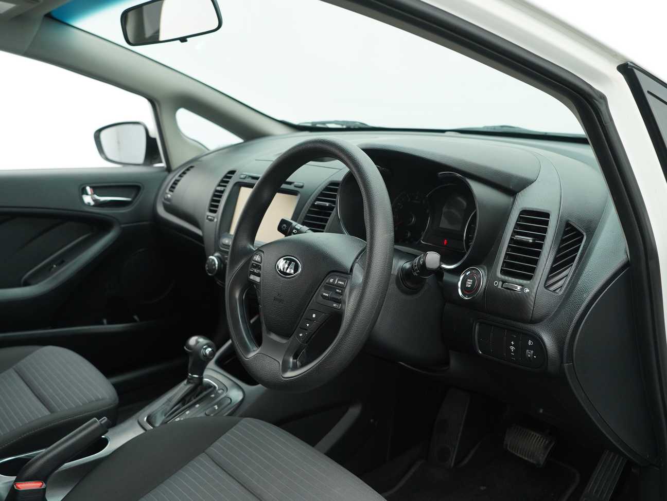 terpakai 2015 Kia Cerato KX 1.6