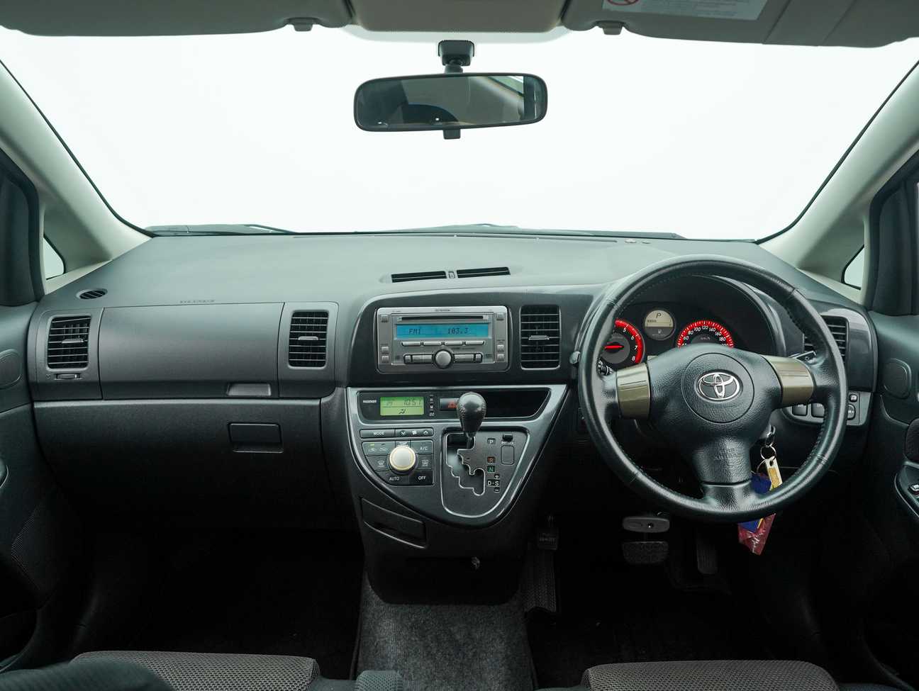 terpakai 2006 Toyota Wish  2.0