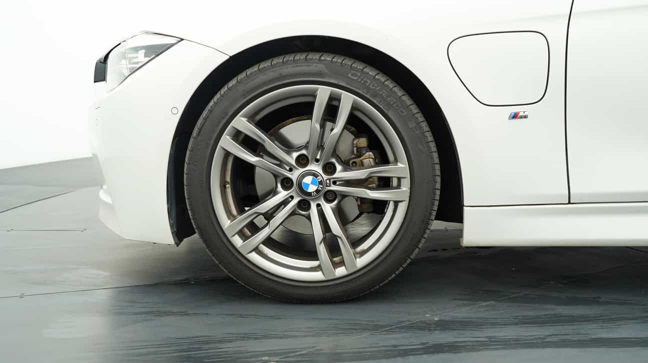 terpakai 2017 BMW 3 30E M SPORT 2.0