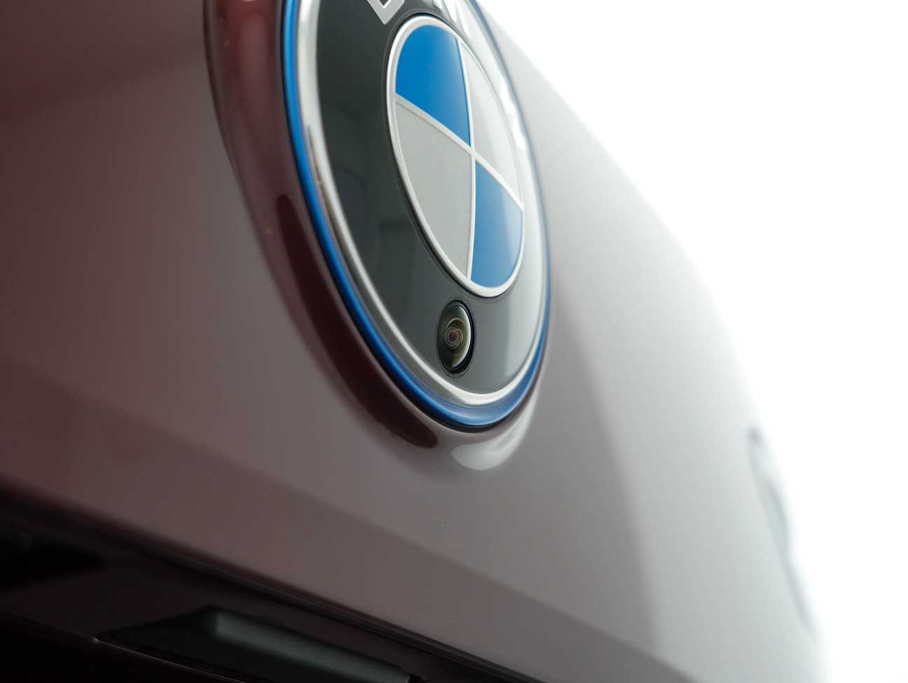 terpakai 2023 BMW iX xDrive40 Sport 