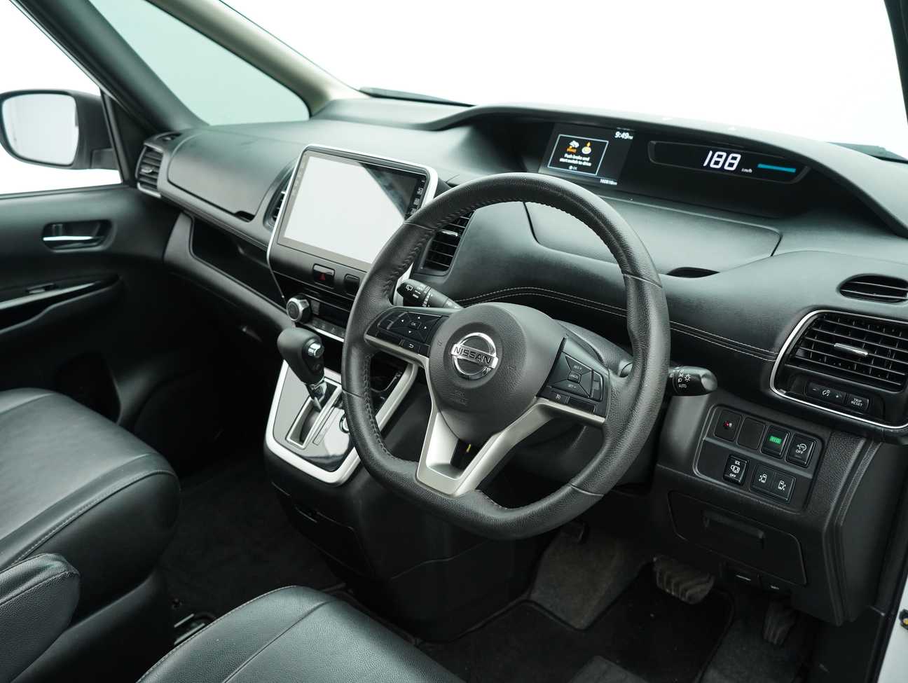 used 2018 Nissan Serena S-Hybrid High-Way Star Premium 2.0