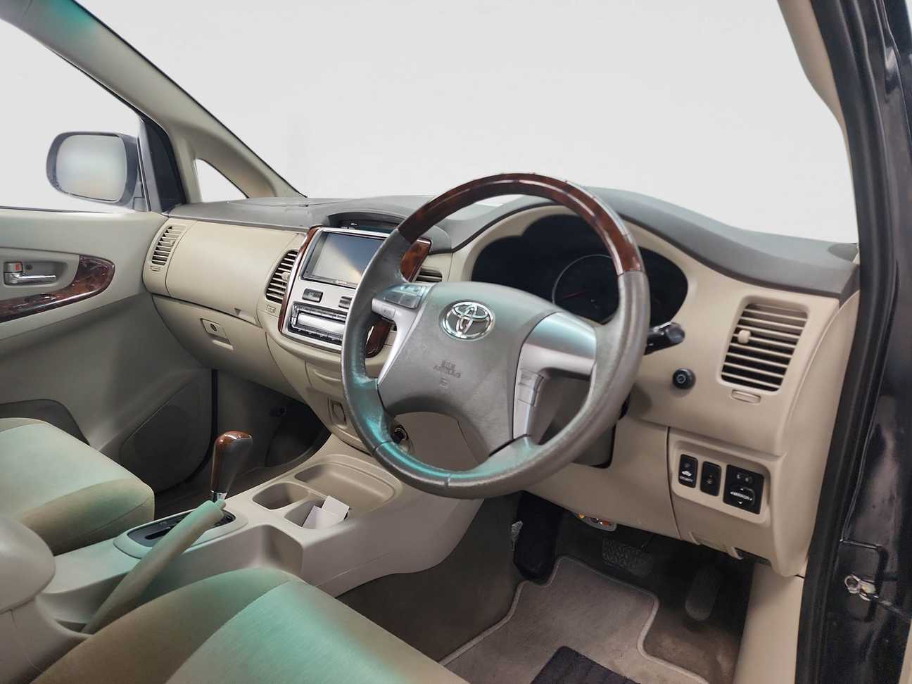 used 2016 Toyota Innova G 2.0
