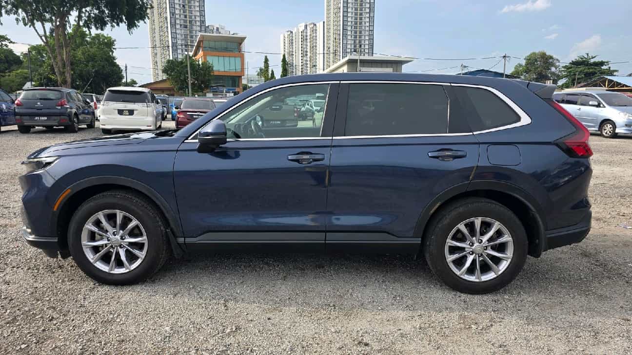 used 2024 Honda CR-V V 1.5