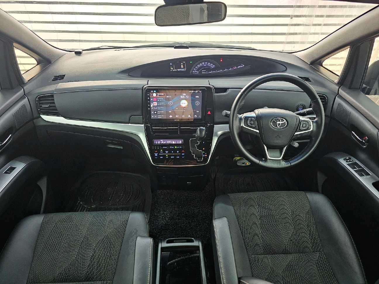 used 2016 Toyota Estima Aeras Premium 2.4