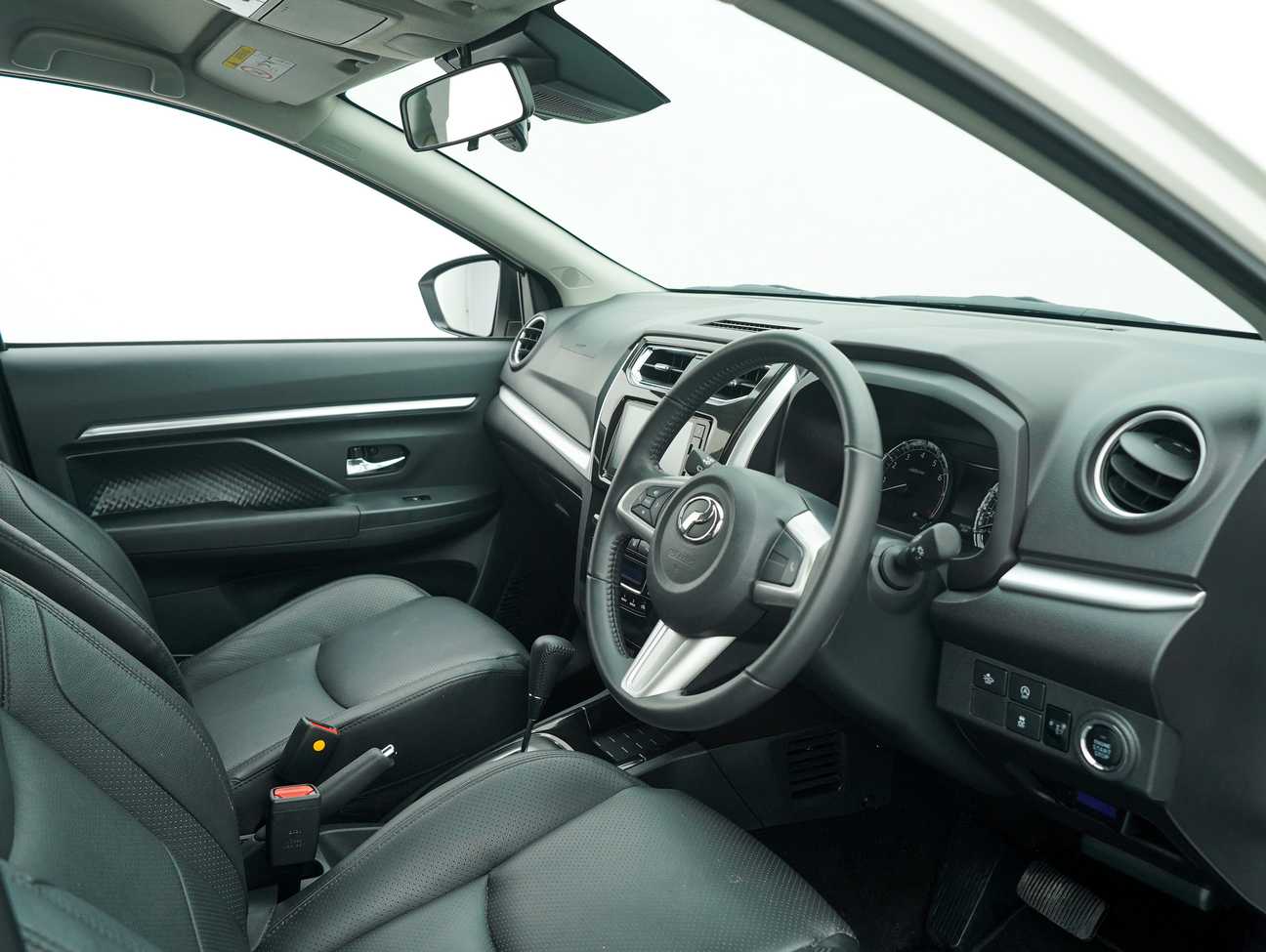 terpakai 2022 Perodua Aruz AV 1.5