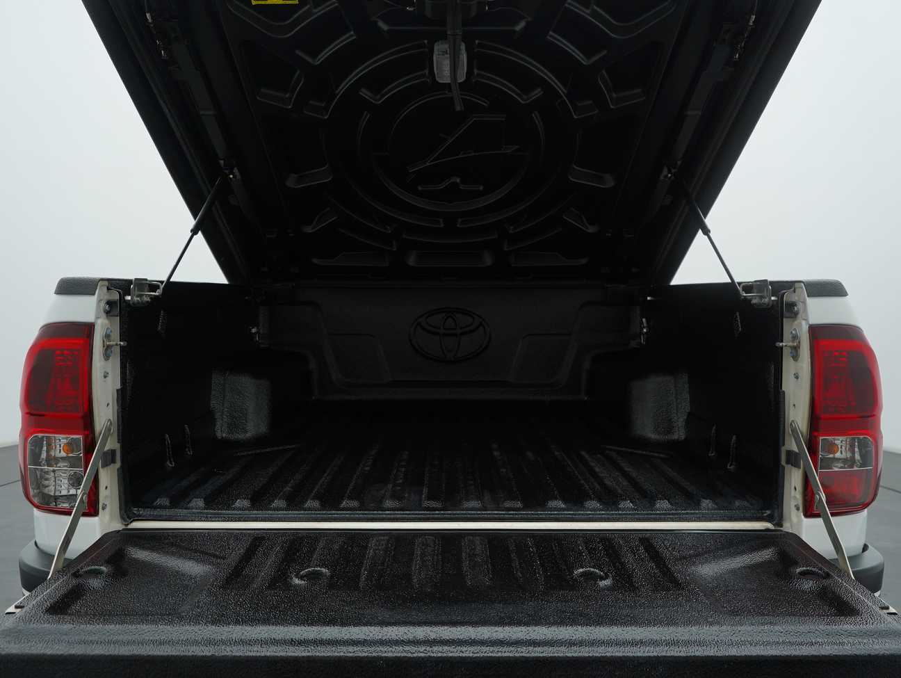 used 2017 Toyota Hilux G Dual Cab 2.8