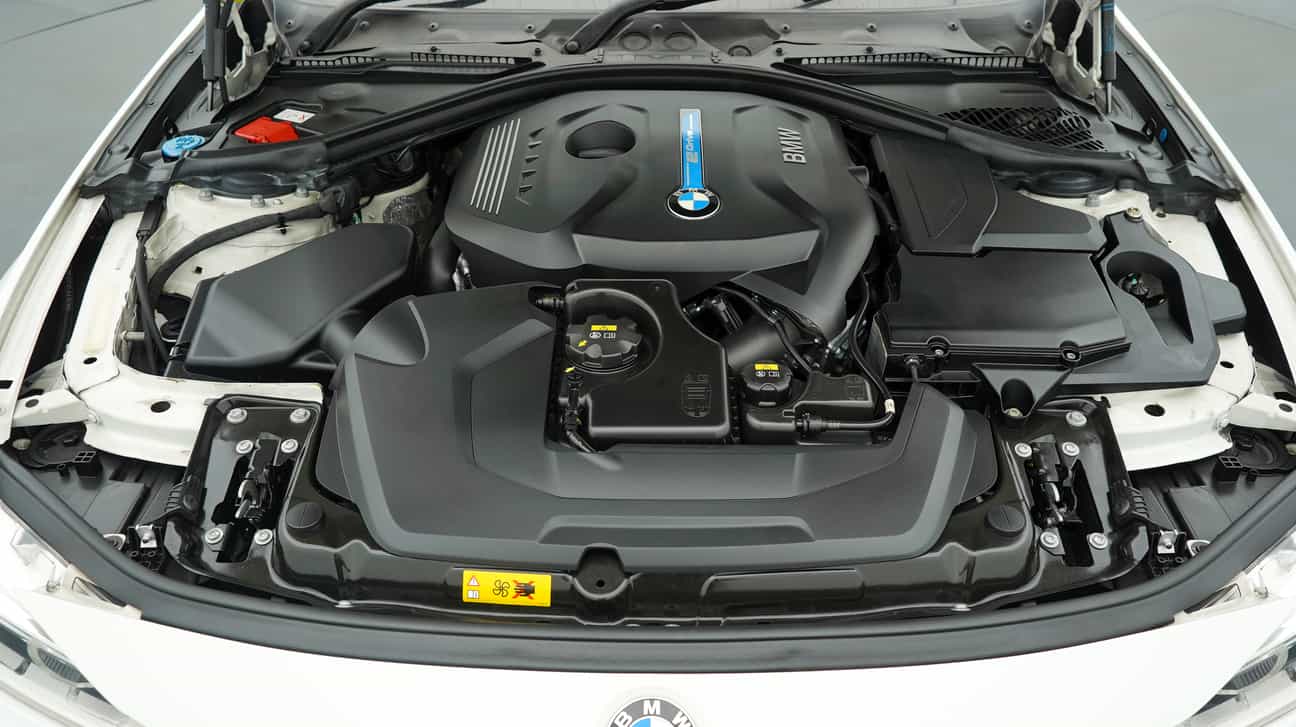 terpakai 2017 BMW 3 30E M SPORT 2.0