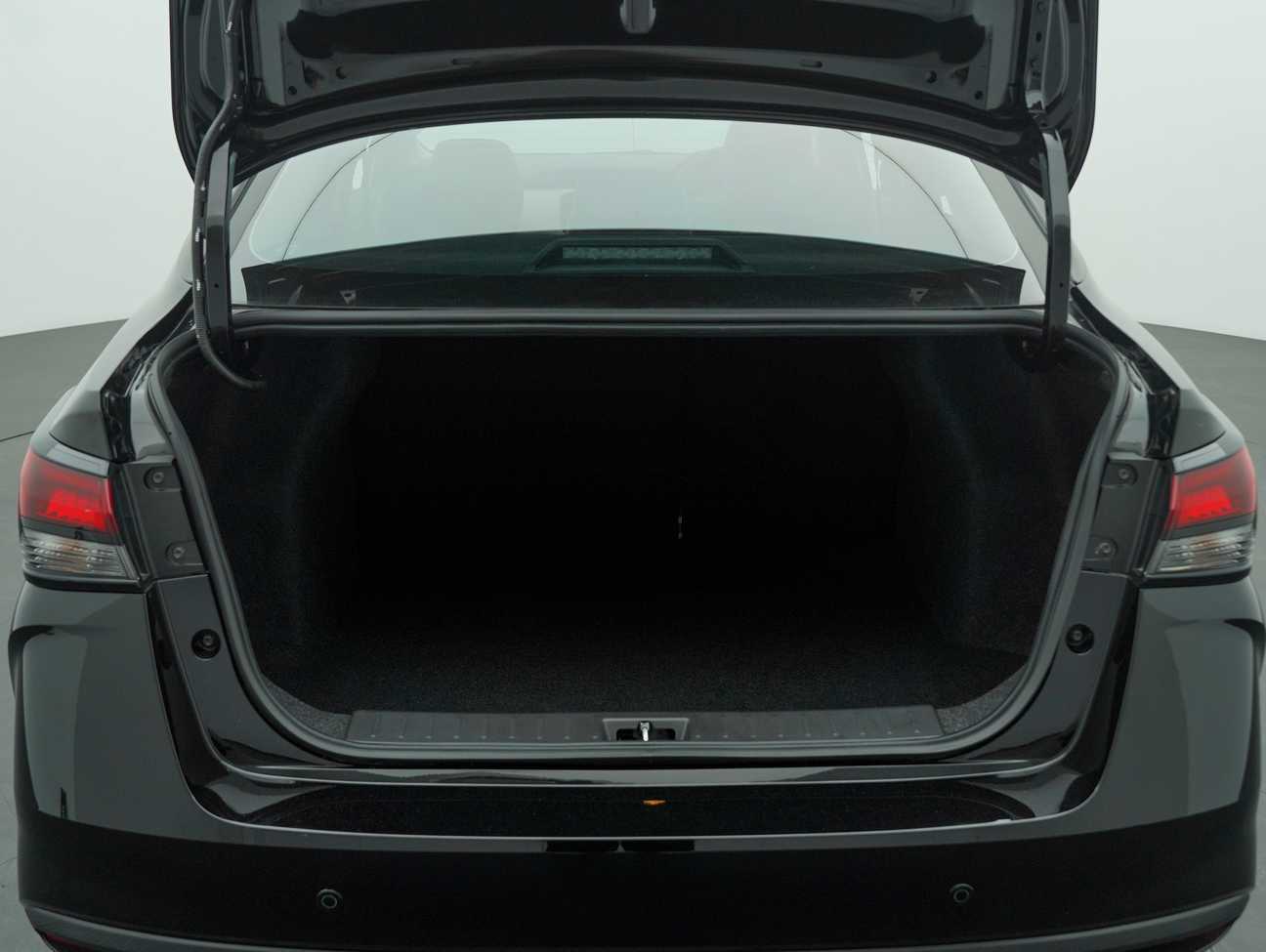 terpakai 2023 Nissan Almera VLT 1.0