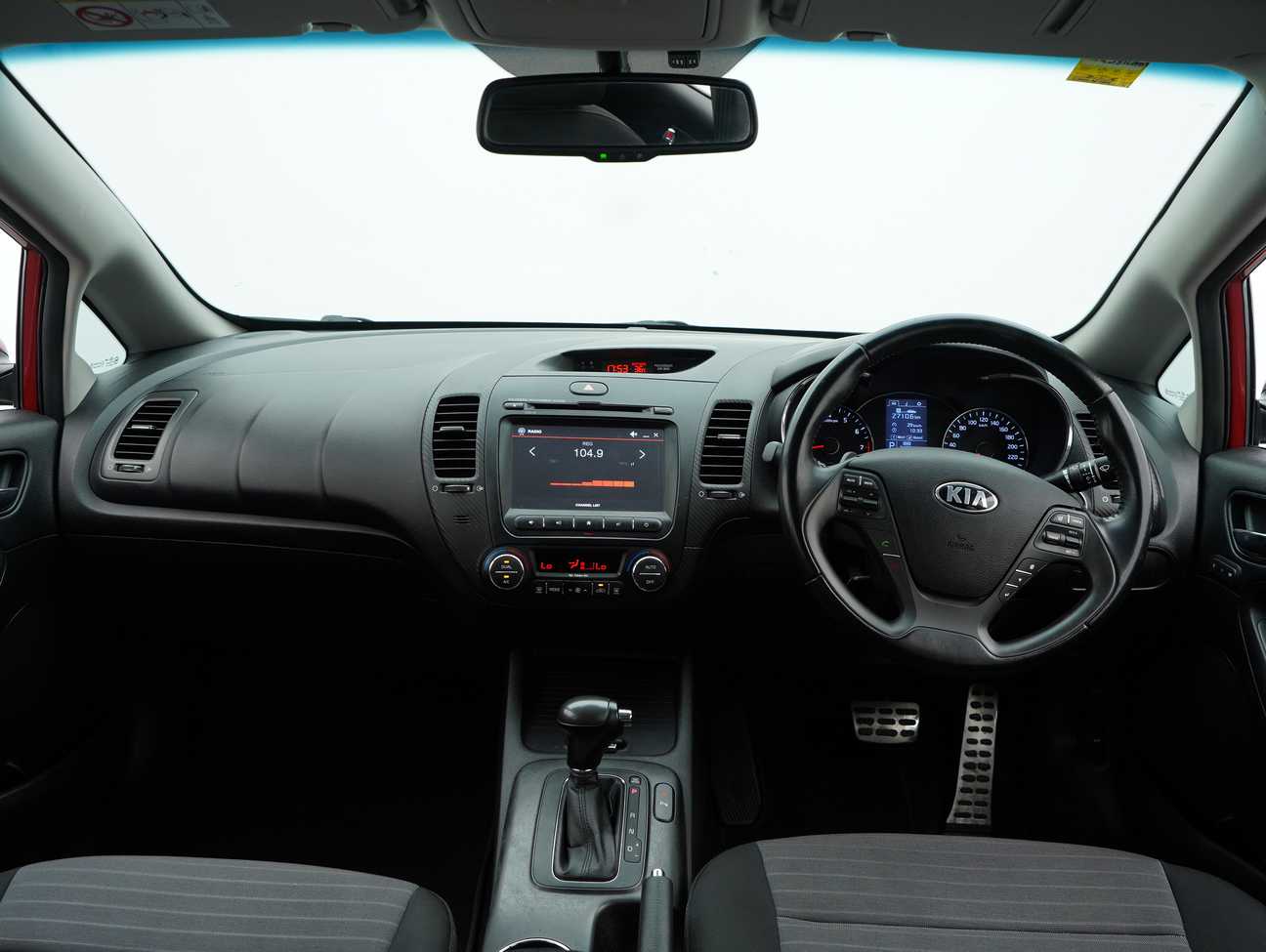 terpakai 2014 Kia Cerato  1.6