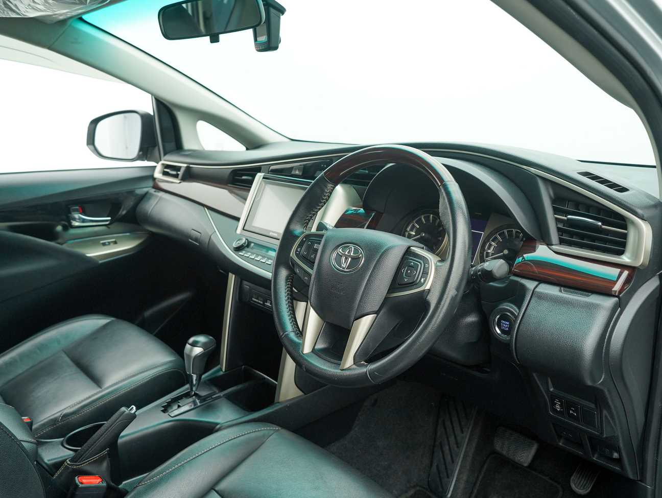 used 2018 Toyota Innova X 2.0