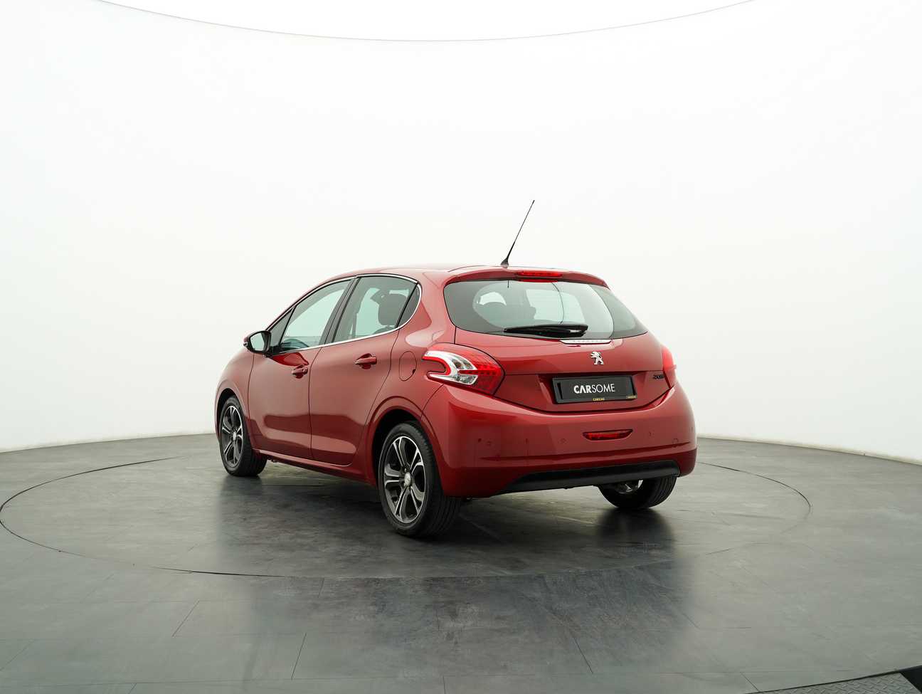 terpakai 2014 Peugeot 208 Allure 5 Door 1.6