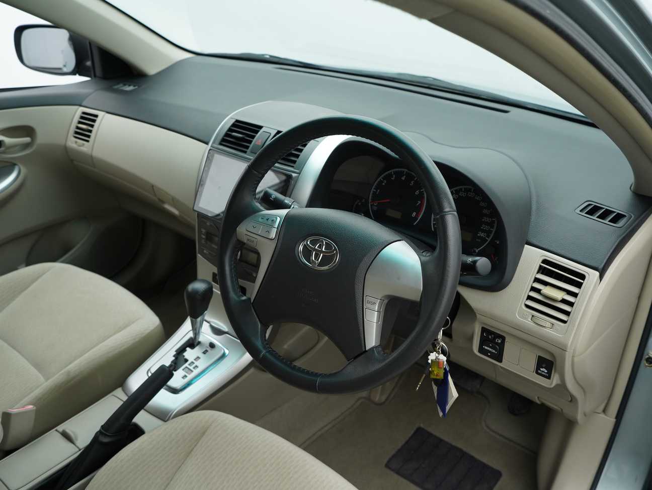 used 2012 Toyota Corolla Altis E 1.8