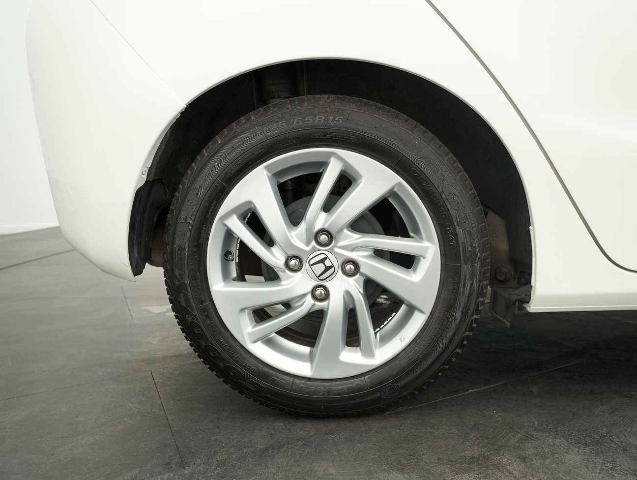 used 2016 Honda Jazz E 1.5