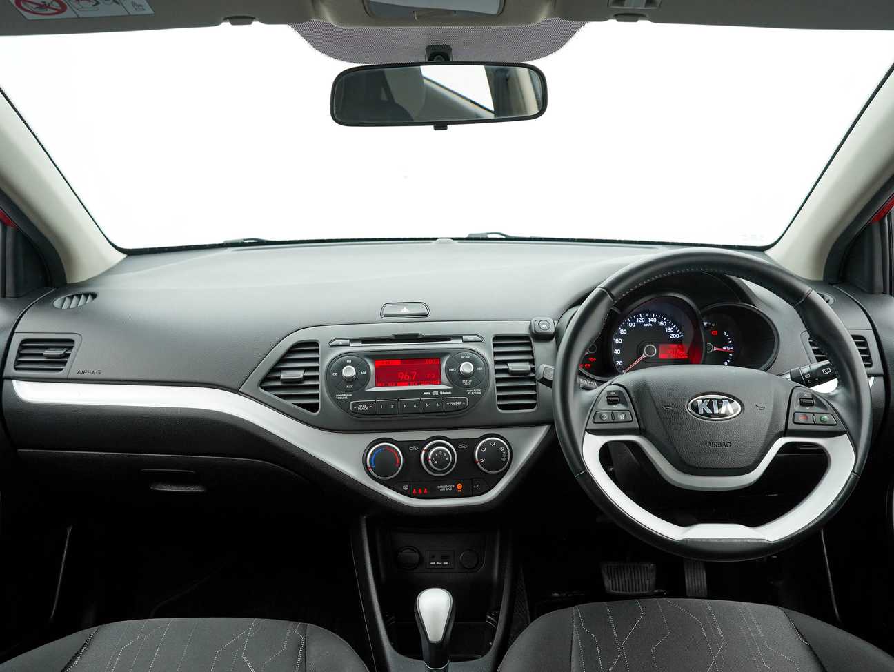 terpakai 2014 Kia Picanto  1.2