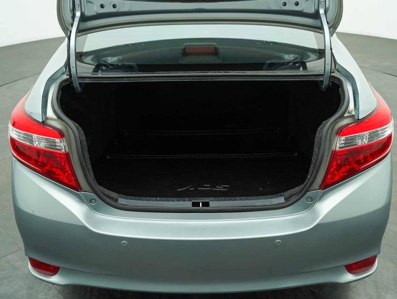 terpakai 2014 Toyota Vios J 1.5