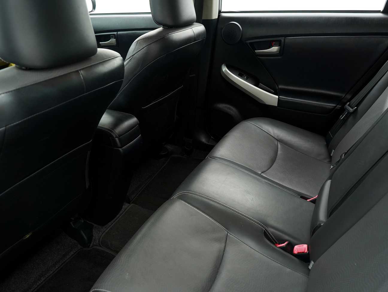 used 2012 Toyota PRIUS LUXURY (HYBRID) 1.8