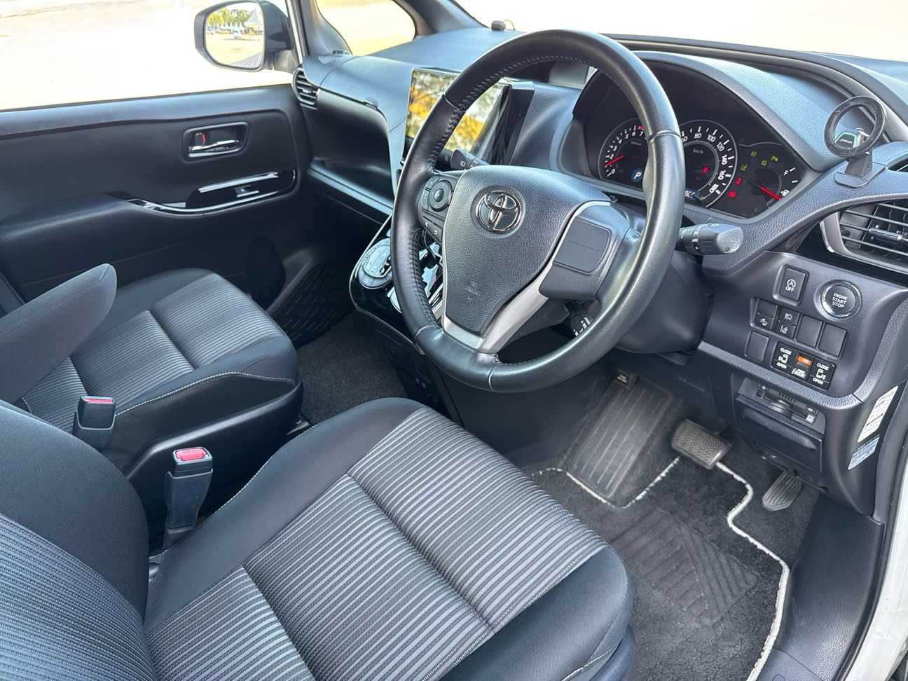 used 2019 Toyota Voxy ZS Kirameki Edition 2.0