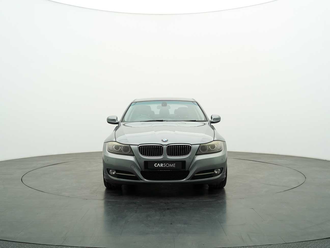 used 2011 BMW 320i  2.0