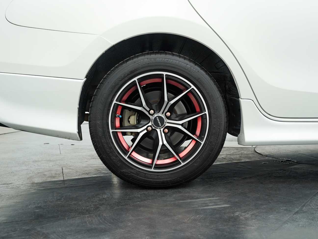 terpakai 2015 Toyota Vios TRD Sportivo 1.5