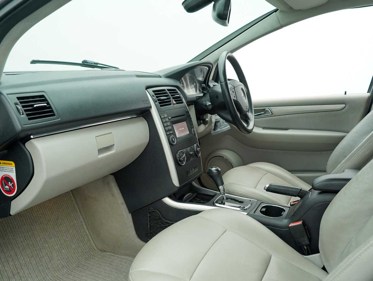 terpakai 2011 Mercedes-Benz B180  1.7