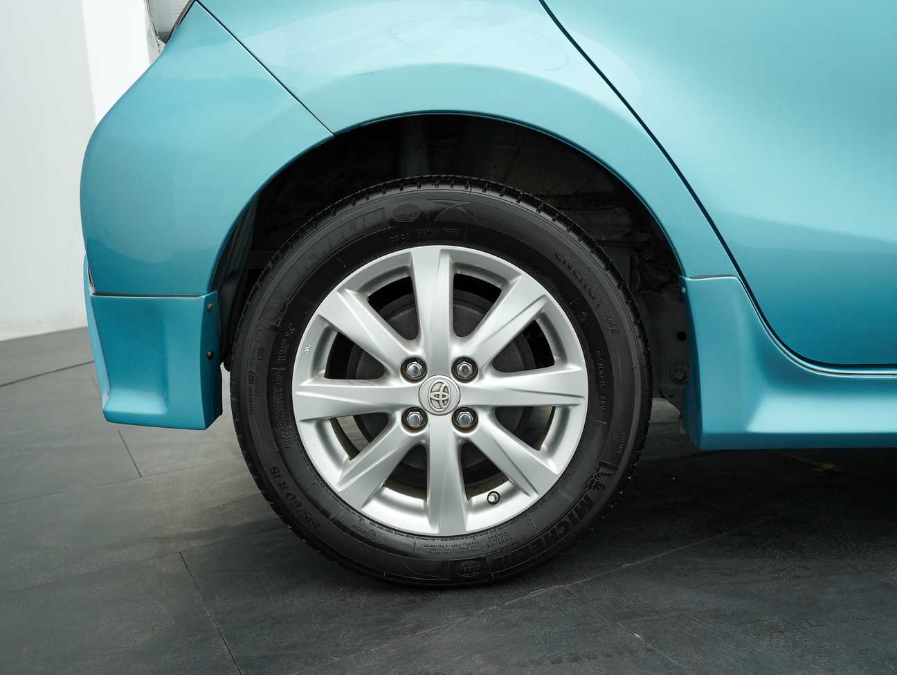 used 2013 Toyota Prius C Hybrid 1.5