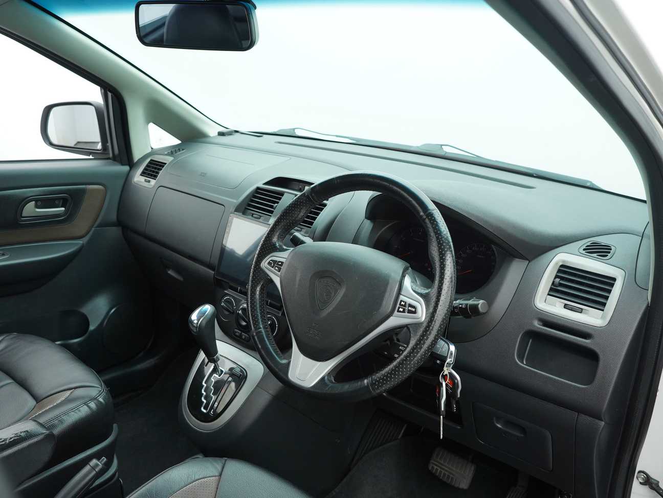 used 2013 Proton Exora Bold CFE Premium 1.6