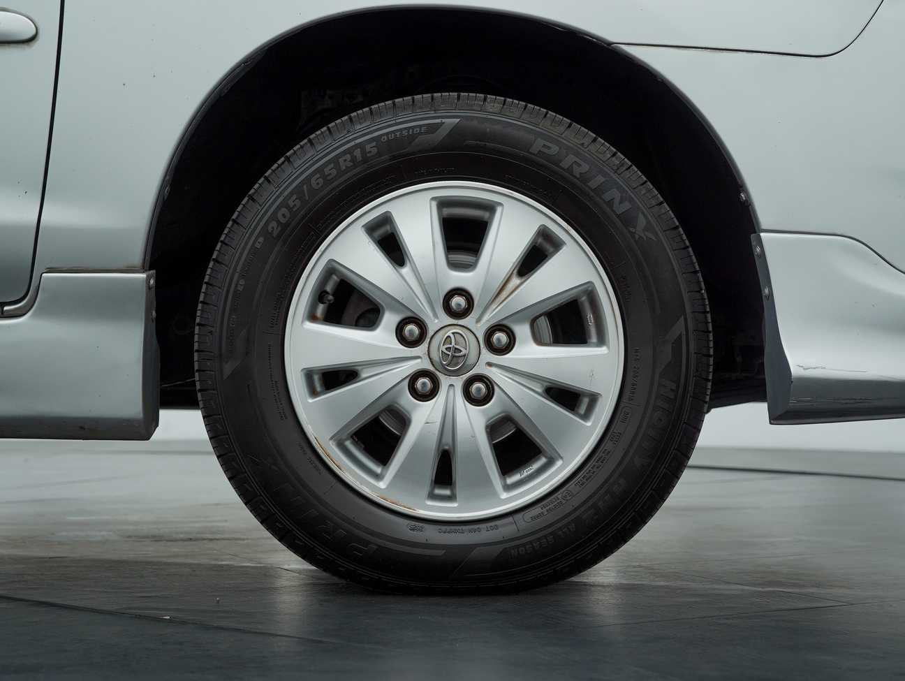 terpakai 2010 Toyota Innova G 2.0