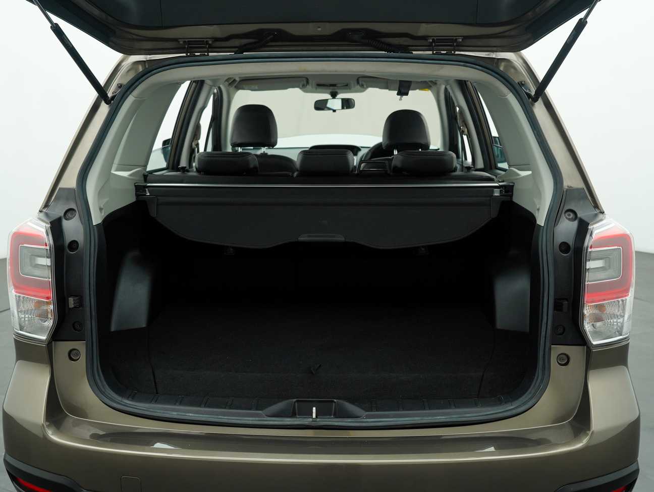 terpakai 2017 Subaru Forester  2.0