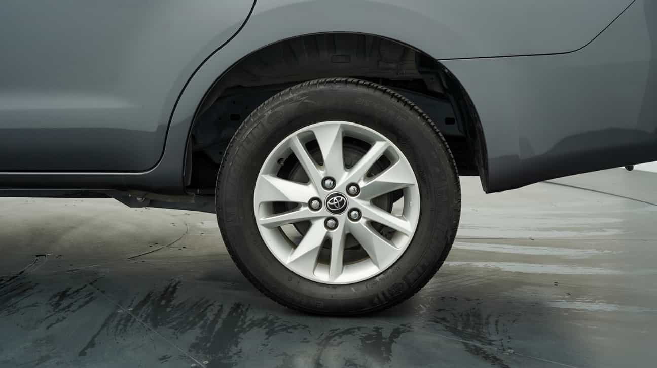 used 2017 Toyota INNOVA G 2.0