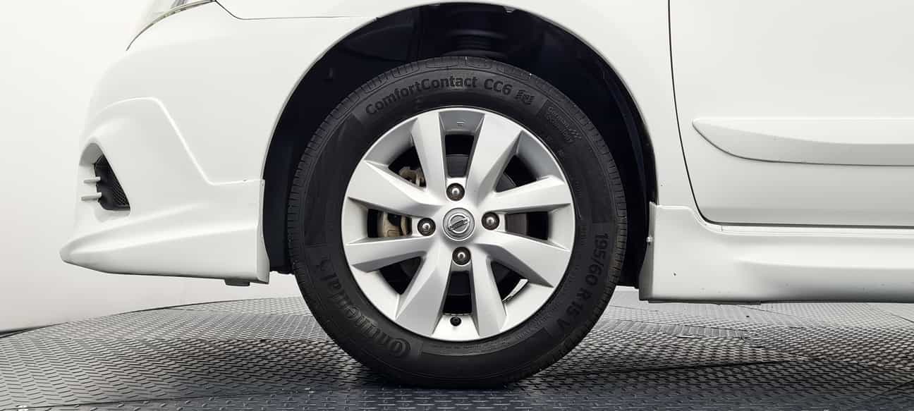 used 2016 Nissan GRAND LIVINA COMFORT 1.6