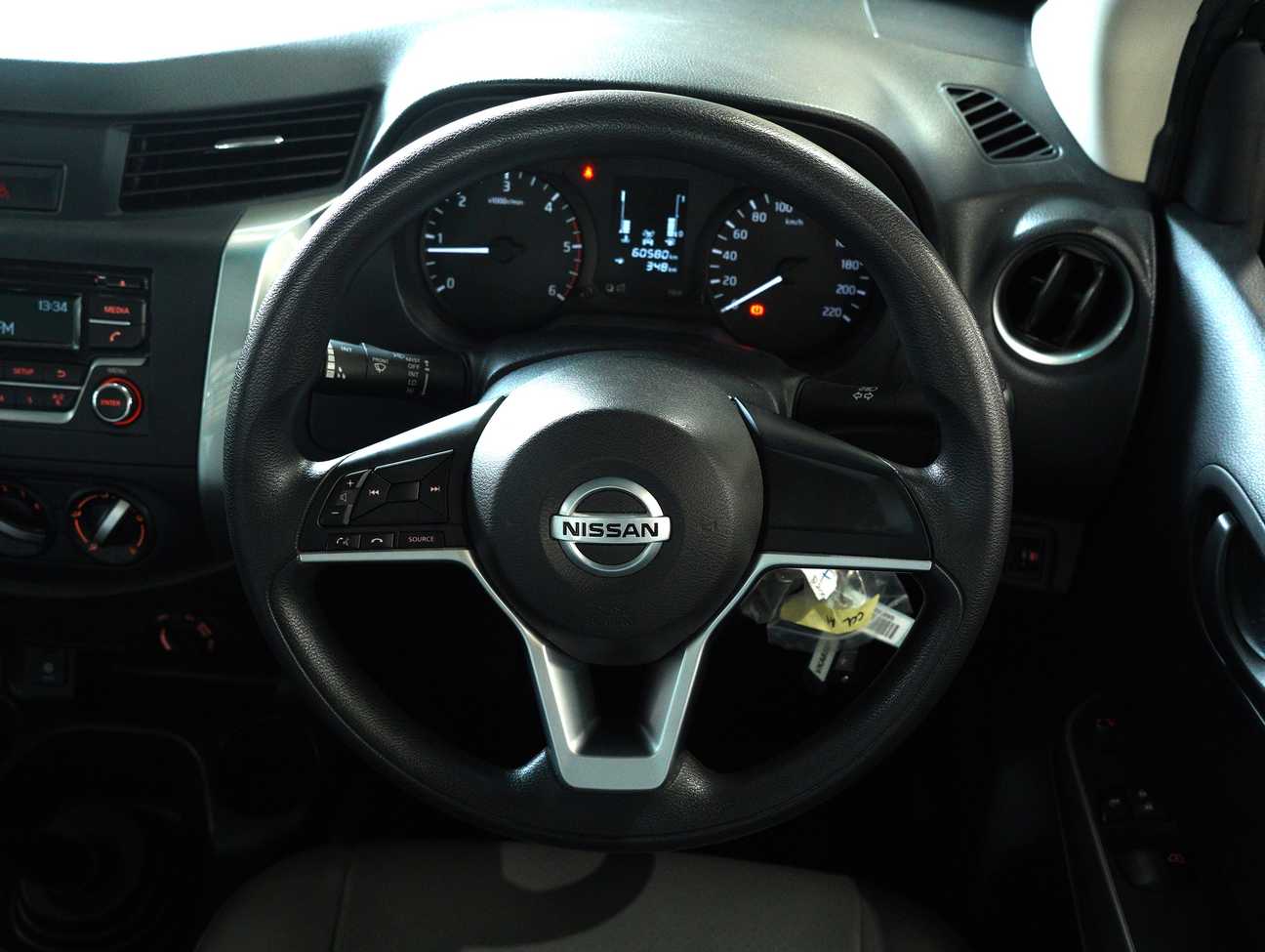 terpakai 2022 Nissan Navara Single Cab 2.5