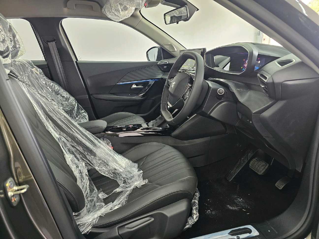 used 2025 Peugeot 2008 Allure 1.2