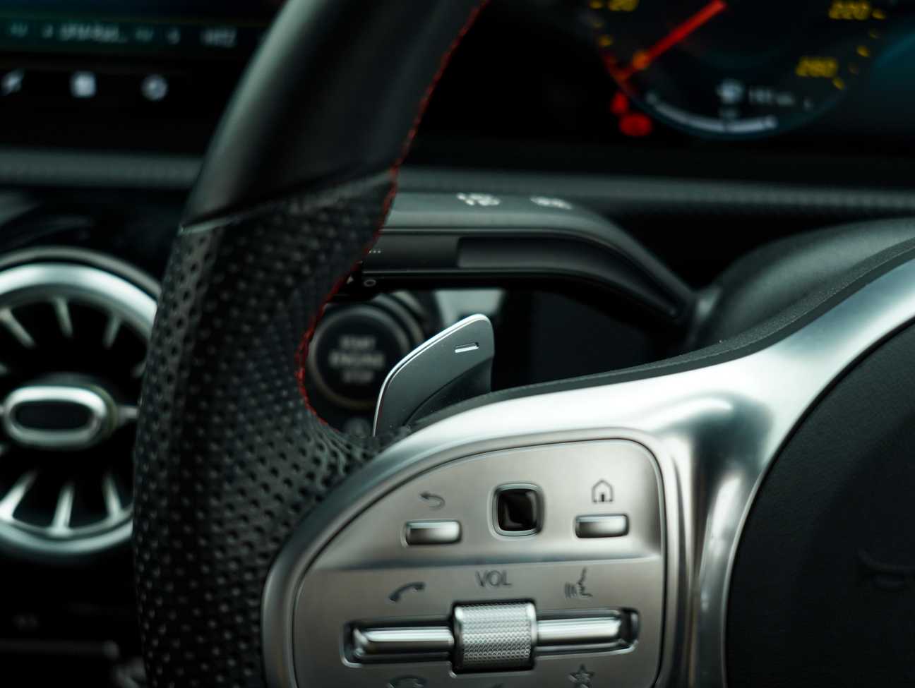 terpakai 2019 Mercedes-Benz A250 AMG Line 2.0