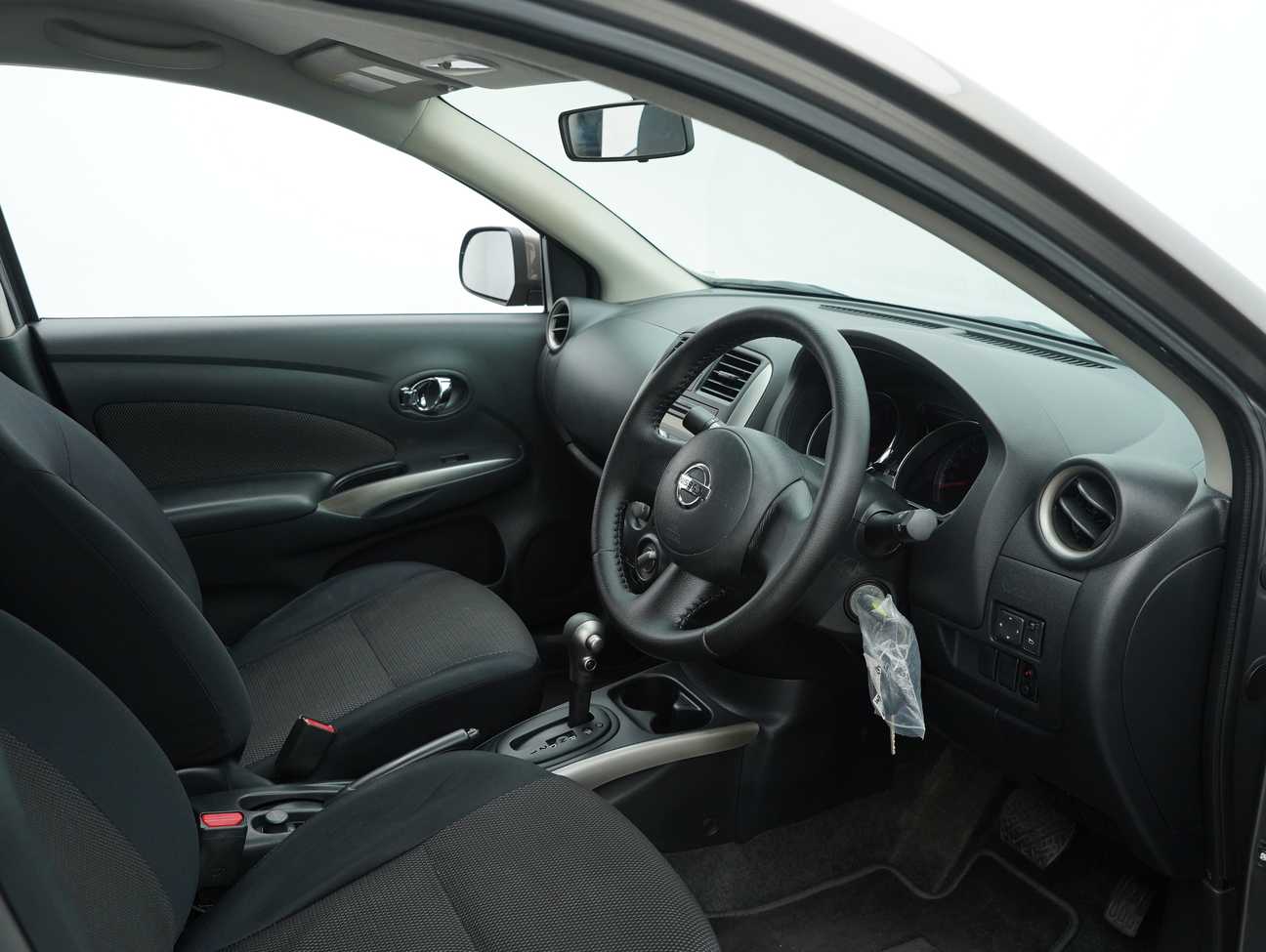 terpakai 2013 Nissan Almera V 1.5