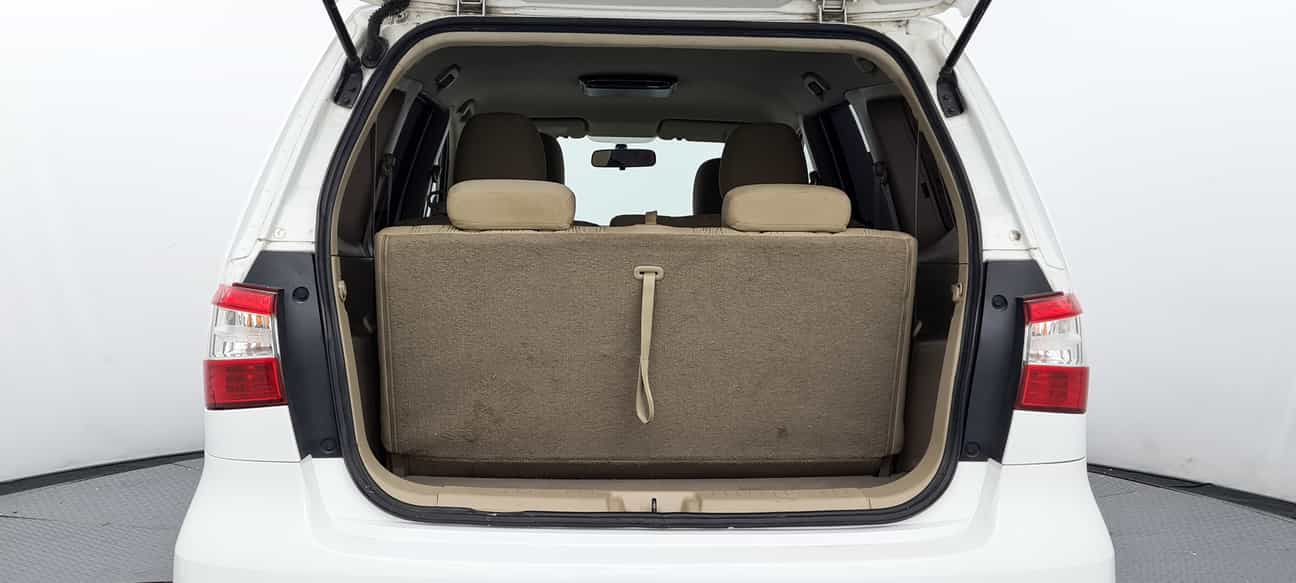 used 2016 Nissan GRAND LIVINA COMFORT 1.6